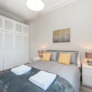 The New Westfield Apartment Edinburgh